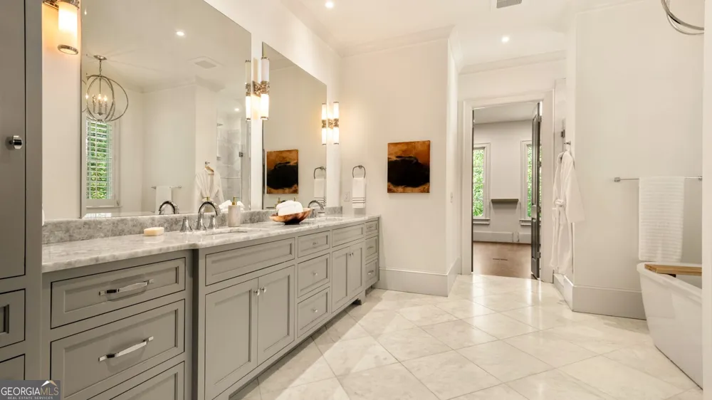 723 Glenairy CT Sandy Springs, GA 30328