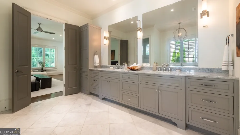 723 Glenairy CT Sandy Springs, GA 30328