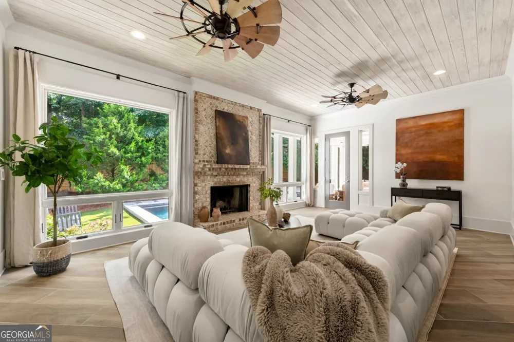 723 Glenairy CT Sandy Springs, GA 30328