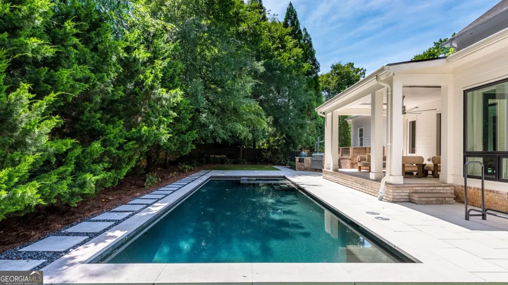 723 Glenairy CT Sandy Springs, GA 30328