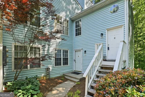 704 Glenleaf DR