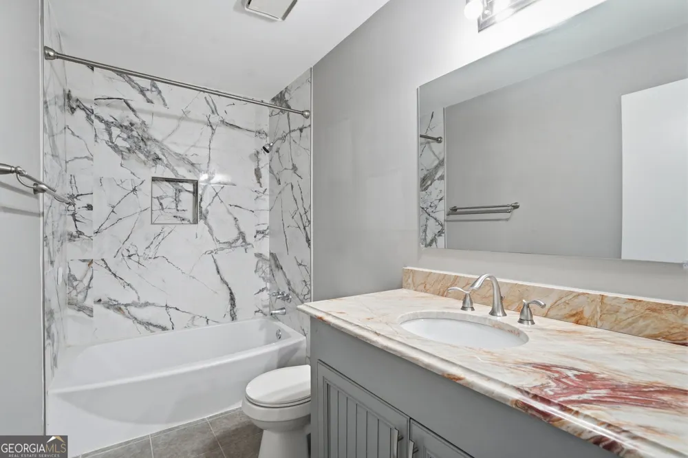 704 Glenleaf DR Peachtree Corners, GA 30092