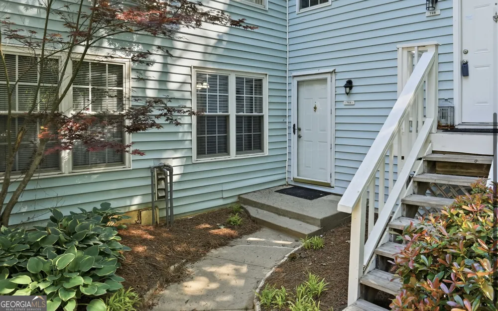 704 Glenleaf DR Peachtree Corners, GA 30092