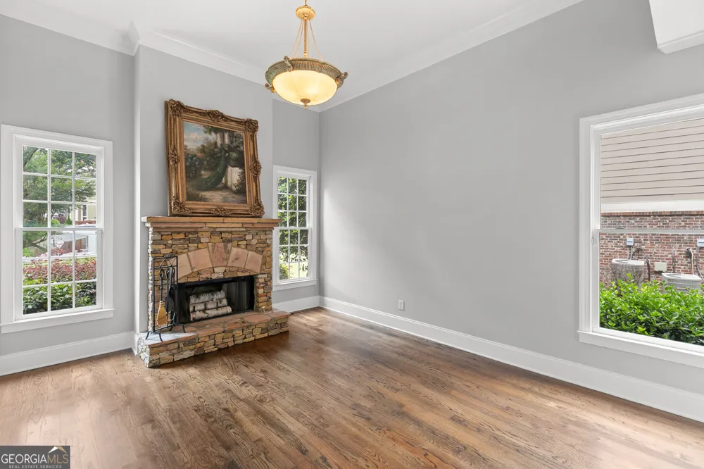302 Beech Tree HOLW Sugar Hill, GA 30518