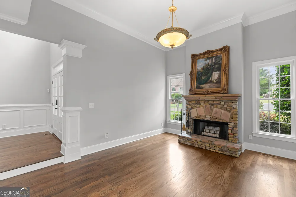 302 Beech Tree HOLW Sugar Hill, GA 30518