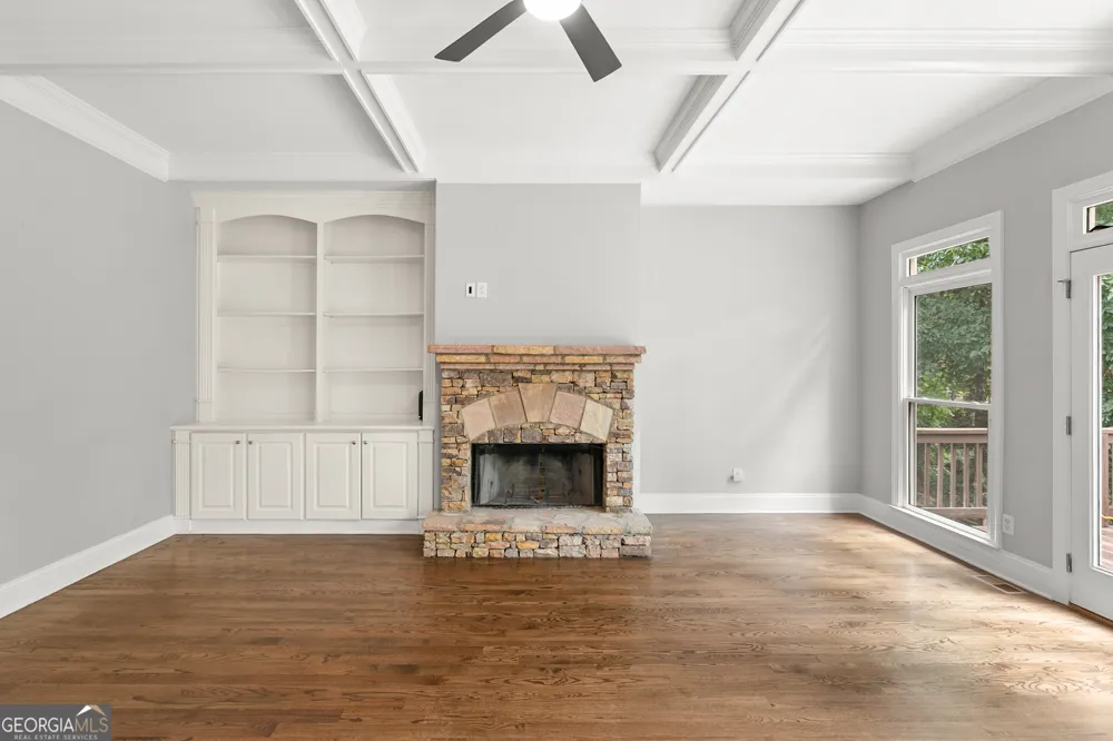 302 Beech Tree HOLW Sugar Hill, GA 30518