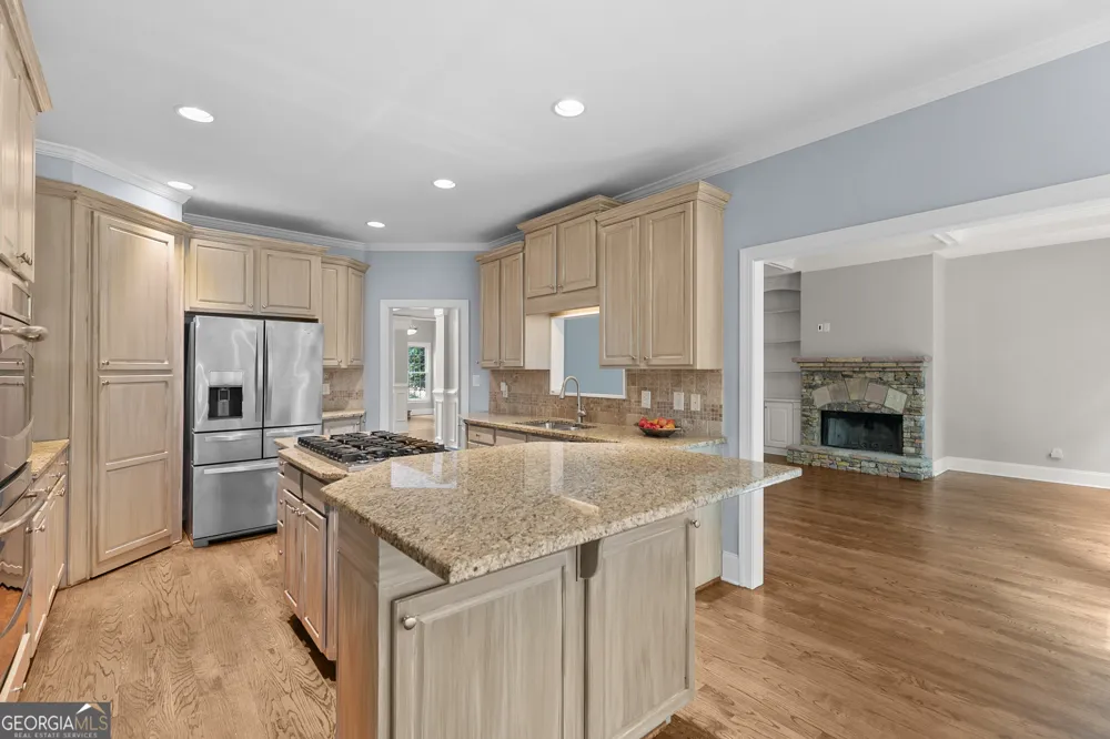 302 Beech Tree HOLW Sugar Hill, GA 30518