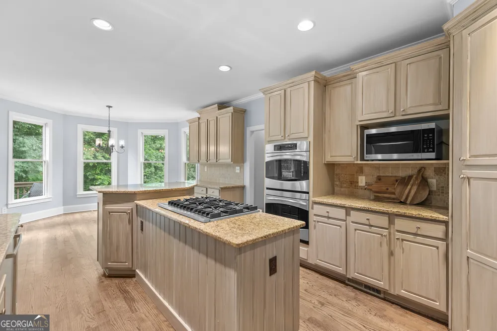 302 Beech Tree HOLW Sugar Hill, GA 30518