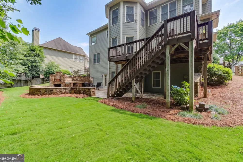 302 Beech Tree HOLW Sugar Hill, GA 30518