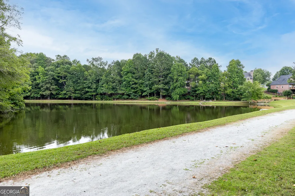 302 Beech Tree HOLW Sugar Hill, GA 30518