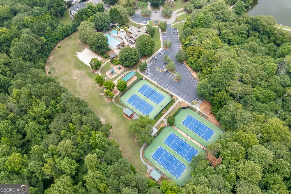 302 Beech Tree HOLW Sugar Hill, GA 30518