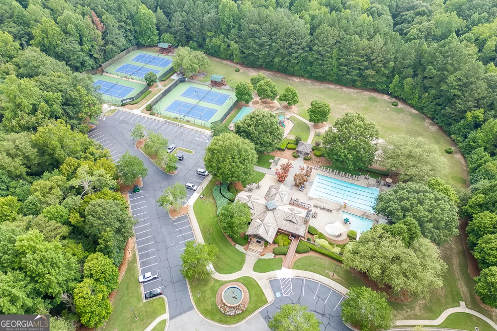 302 Beech Tree HOLW Sugar Hill, GA 30518