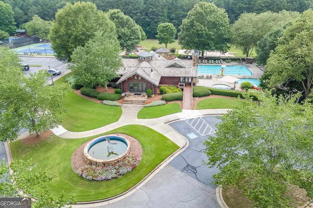 302 Beech Tree HOLW Sugar Hill, GA 30518