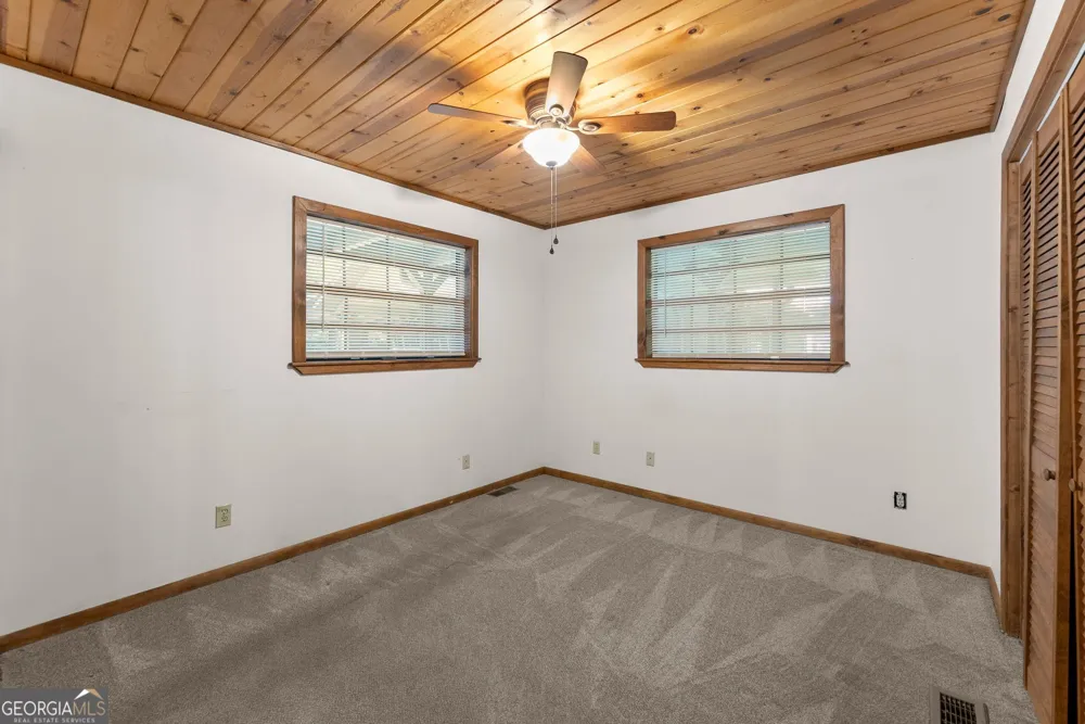 218 Hester Gap RD Cleveland, GA 30528