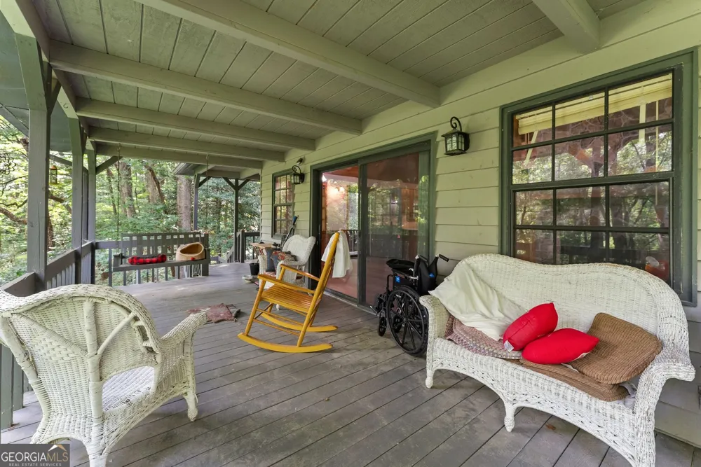 218 Hester Gap RD Cleveland, GA 30528