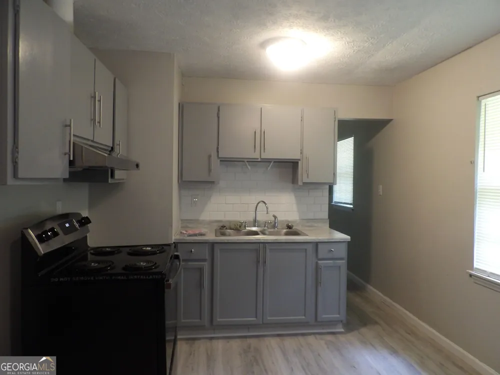 1903 Futral RD Griffin, GA 30224