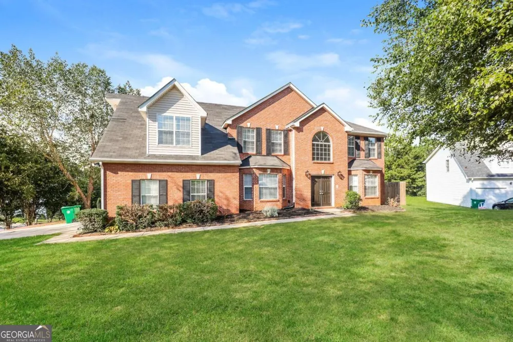 5176 Round Table DR Ellenwood, GA 30294