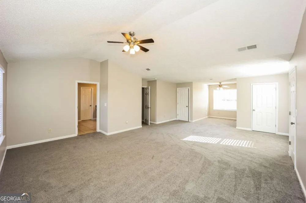 5176 Round Table DR Ellenwood, GA 30294