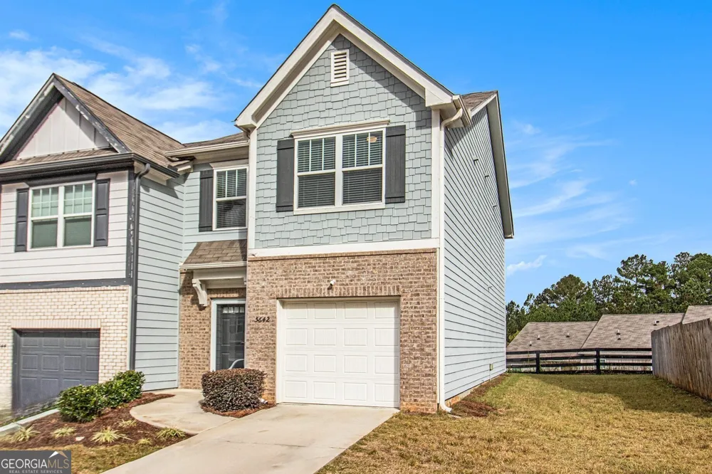 5642 Union Pointe DR Union City, GA 30291