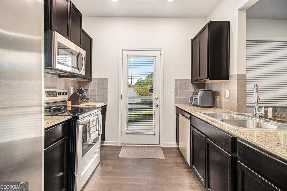 5642 Union Pointe DR Union City, GA 30291