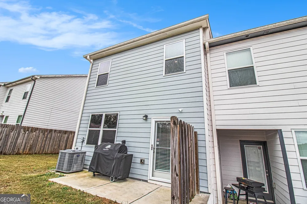 5642 Union Pointe DR Union City, GA 30291