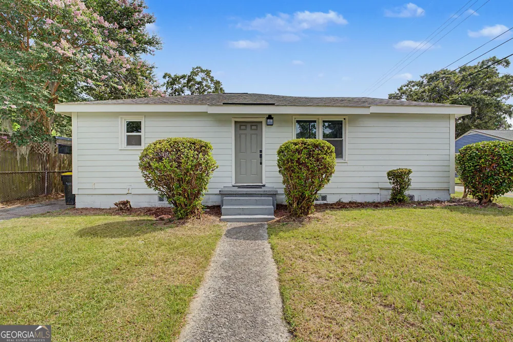 1301 E 68th ST Savannah, GA 31404