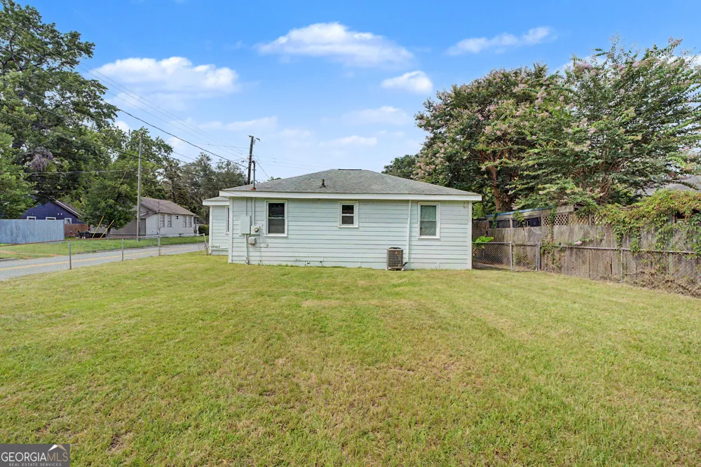1301 E 68th ST Savannah, GA 31404