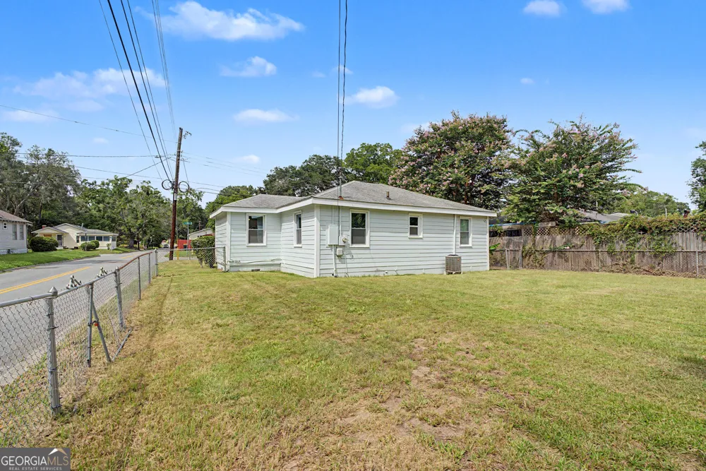 1301 E 68th ST Savannah, GA 31404