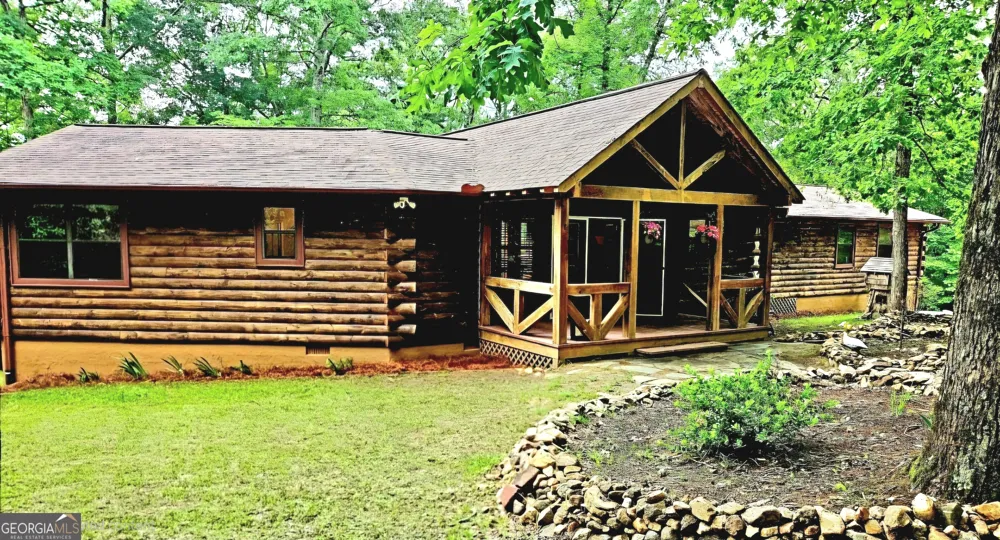 3857 Gumlog RD Young Harris, GA 30582