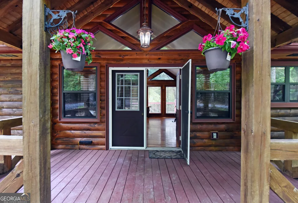 3857 Gumlog RD Young Harris, GA 30582