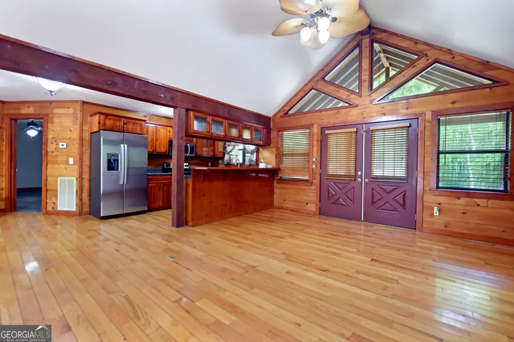 3857 Gumlog RD Young Harris, GA 30582