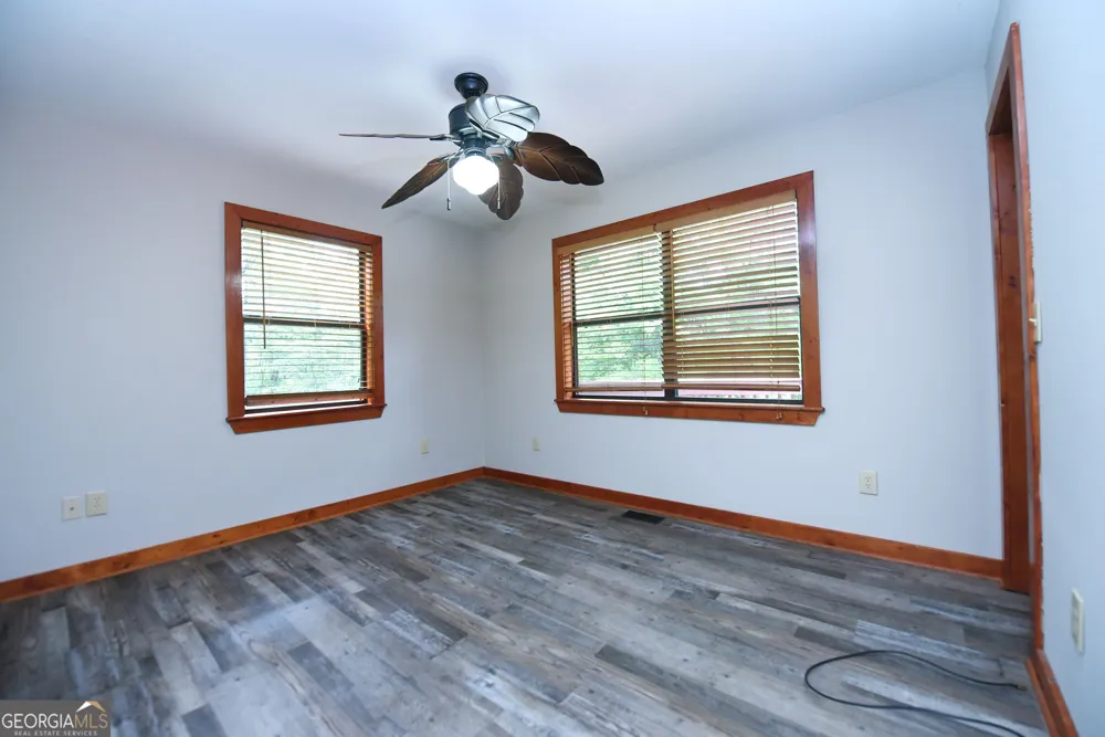3857 Gumlog RD Young Harris, GA 30582