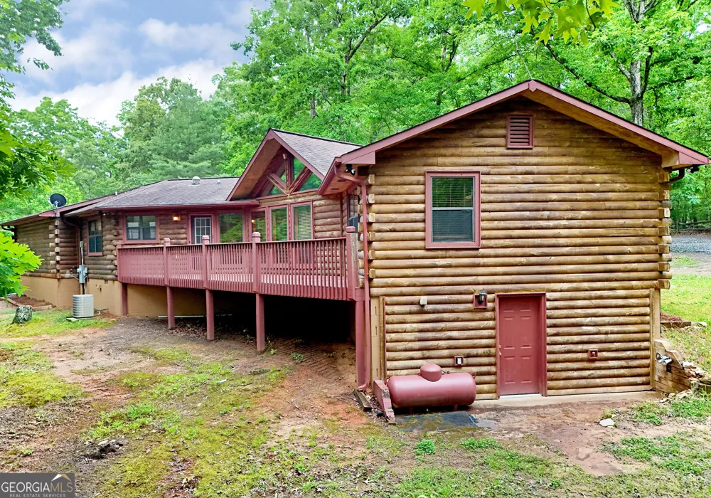 3857 Gumlog RD Young Harris, GA 30582