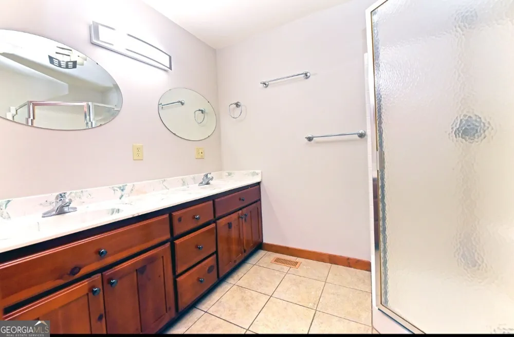 3857 Gumlog RD Young Harris, GA 30582