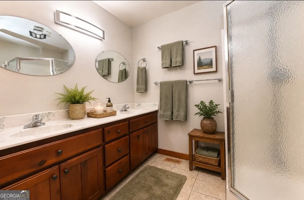 3857 Gumlog RD Young Harris, GA 30582