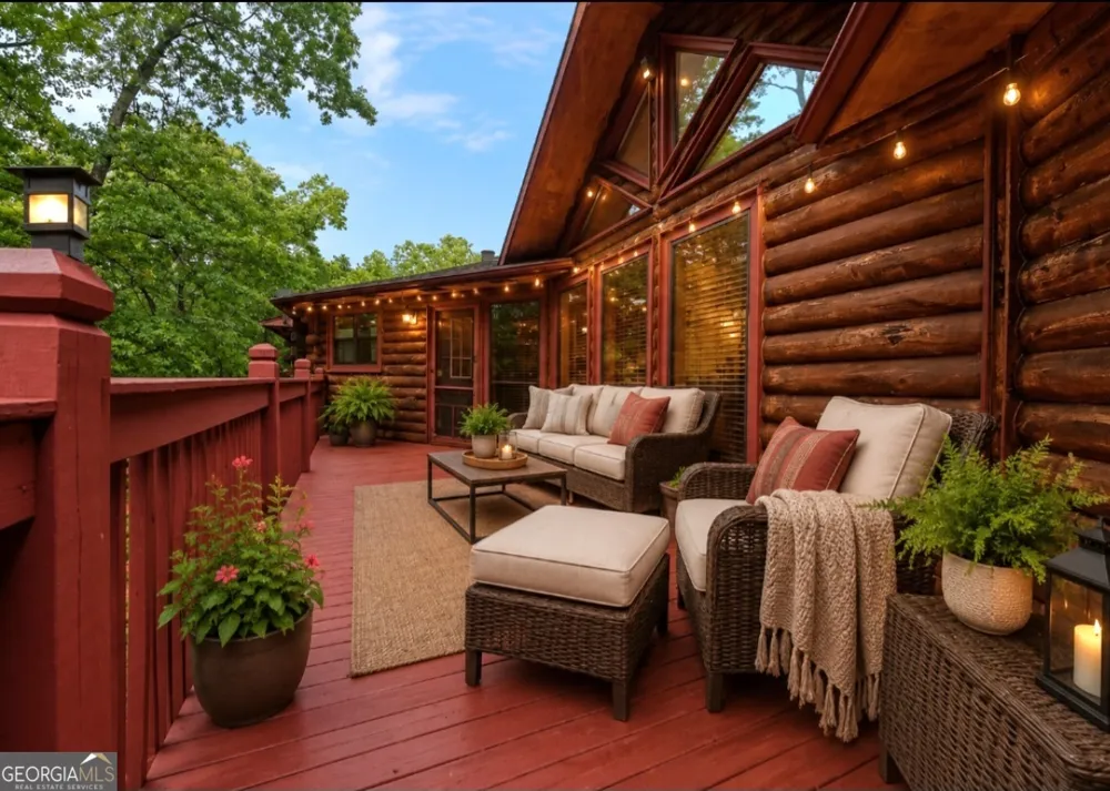 3857 Gumlog RD Young Harris, GA 30582