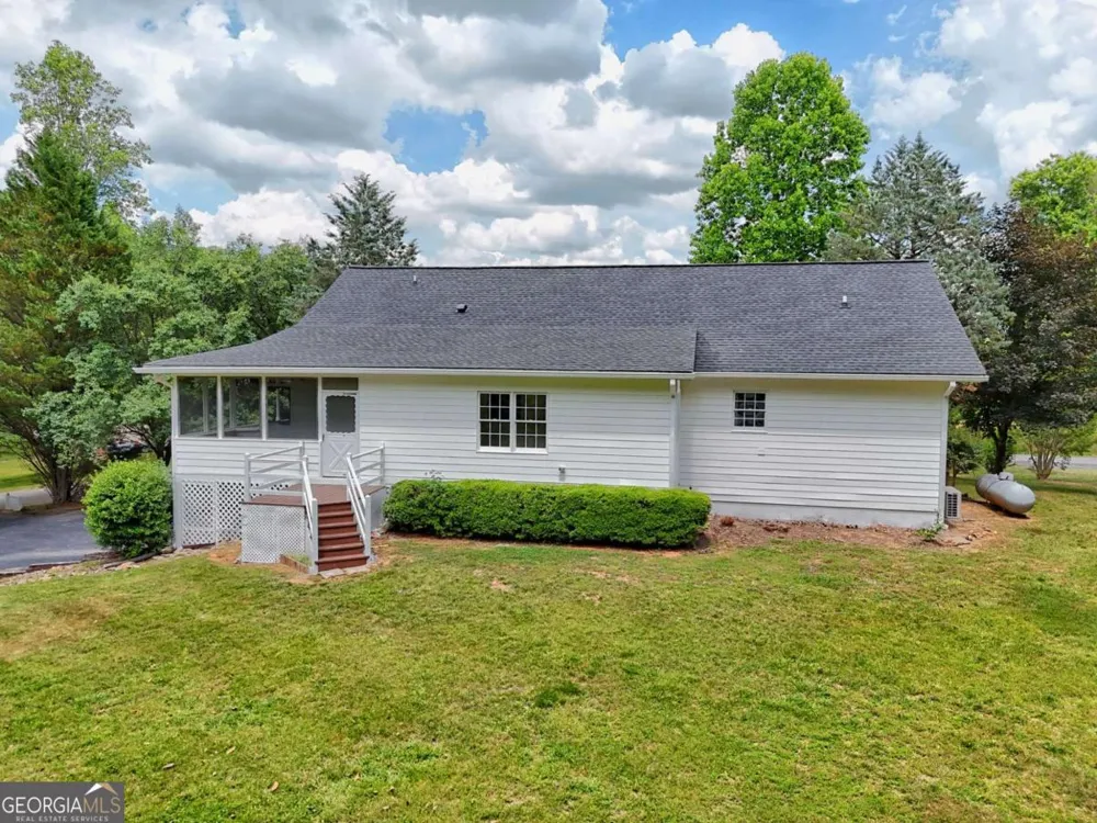2421 Settlers RDG Hiawassee, GA 30546