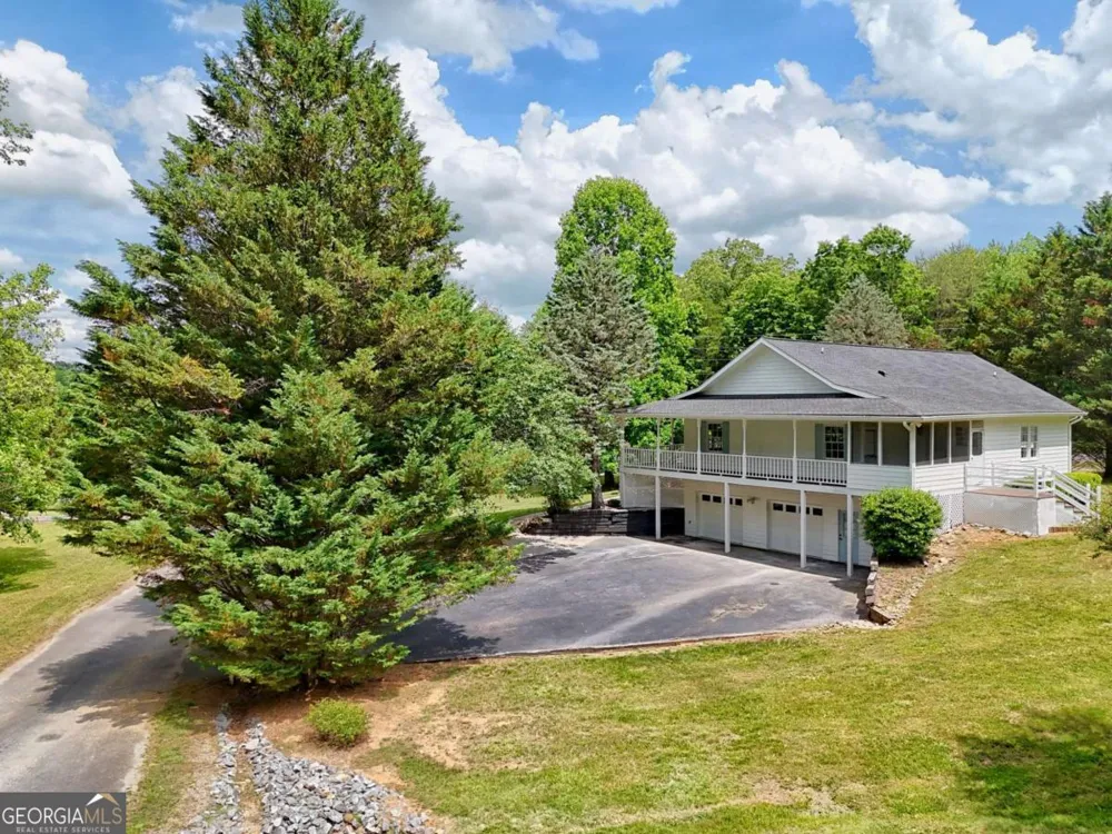 2421 Settlers RDG Hiawassee, GA 30546