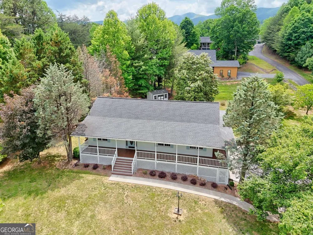 2421 Settlers RDG Hiawassee, GA 30546