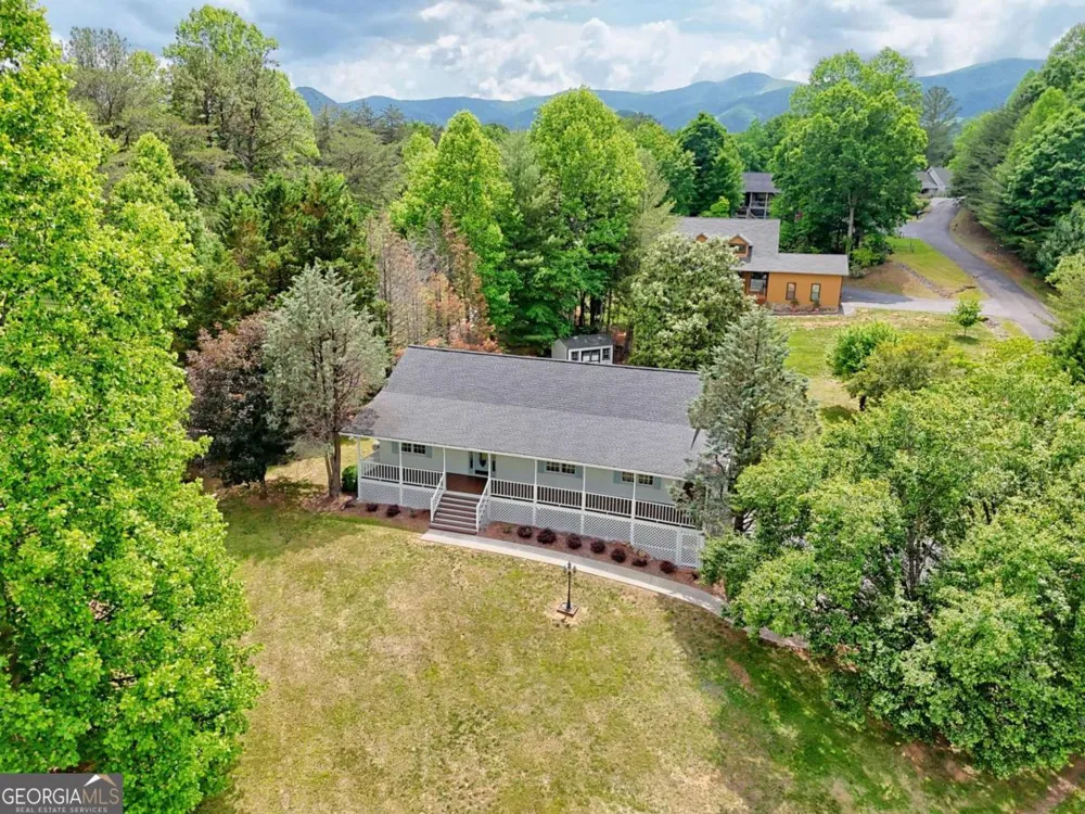 2421 Settlers RDG Hiawassee, GA 30546