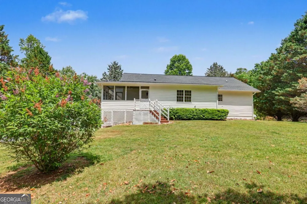 2421 Settlers RDG Hiawassee, GA 30546