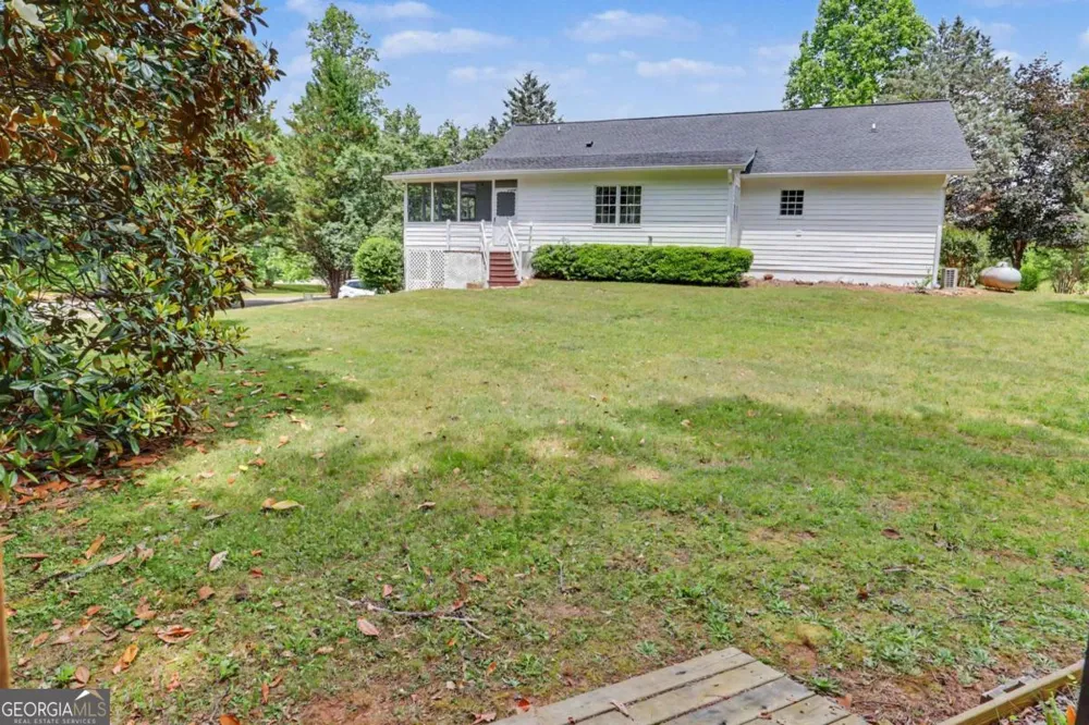 2421 Settlers RDG Hiawassee, GA 30546