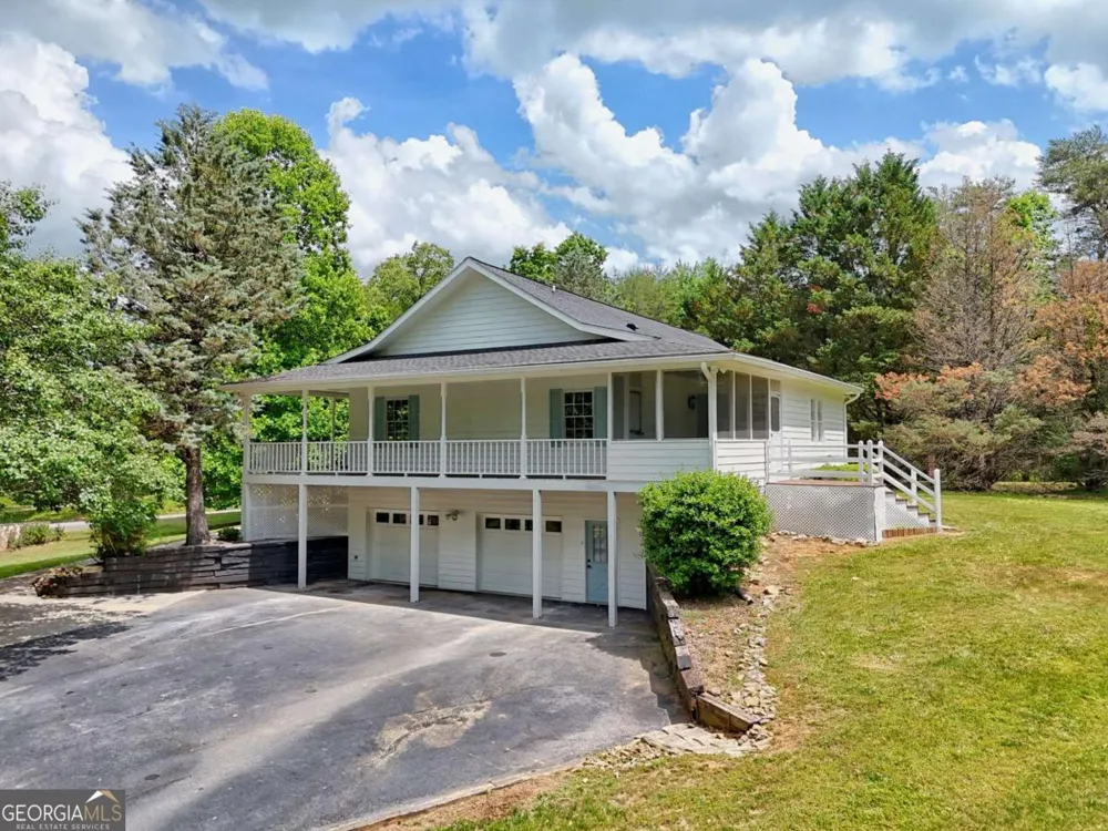 2421 Settlers RDG Hiawassee, GA 30546