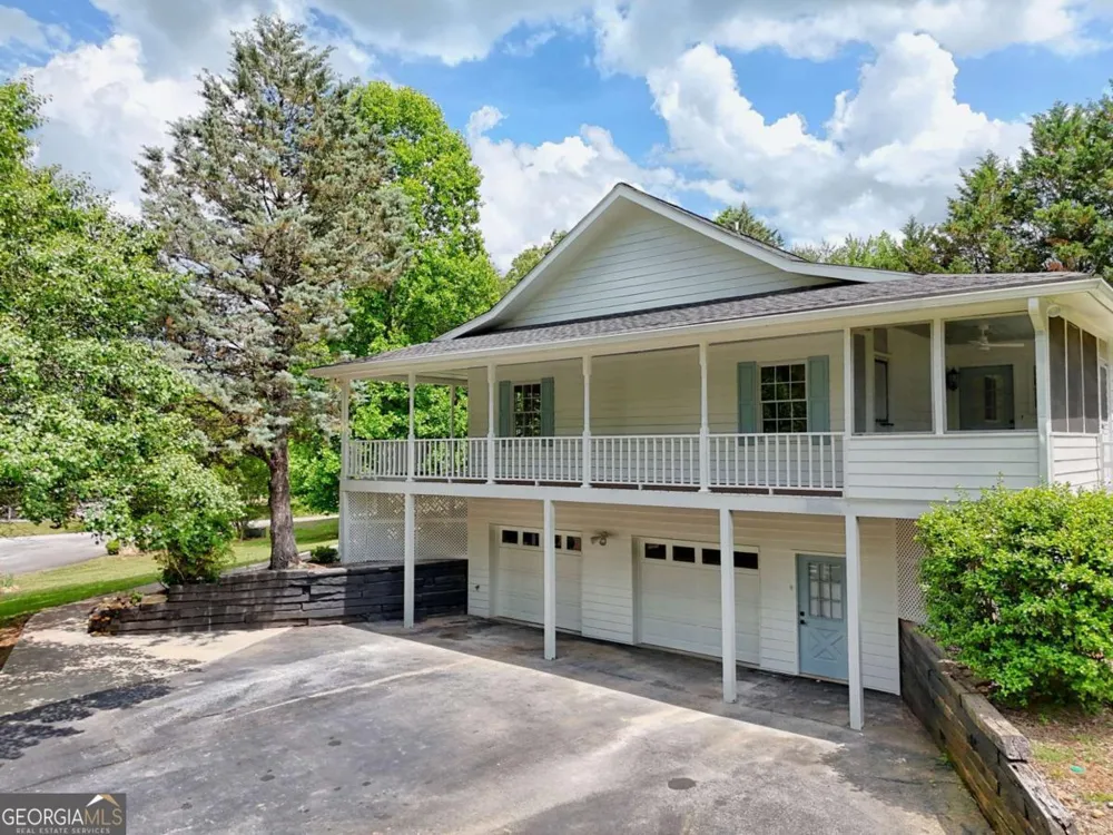 2421 Settlers RDG Hiawassee, GA 30546
