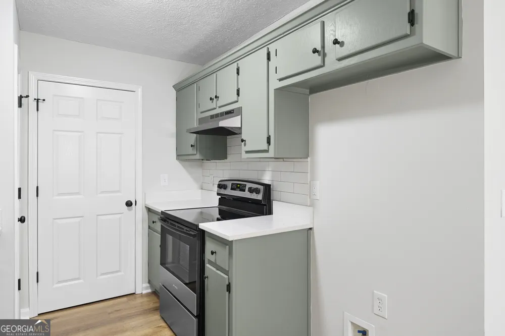 332 Lavista DR SW Calhoun, GA 30701