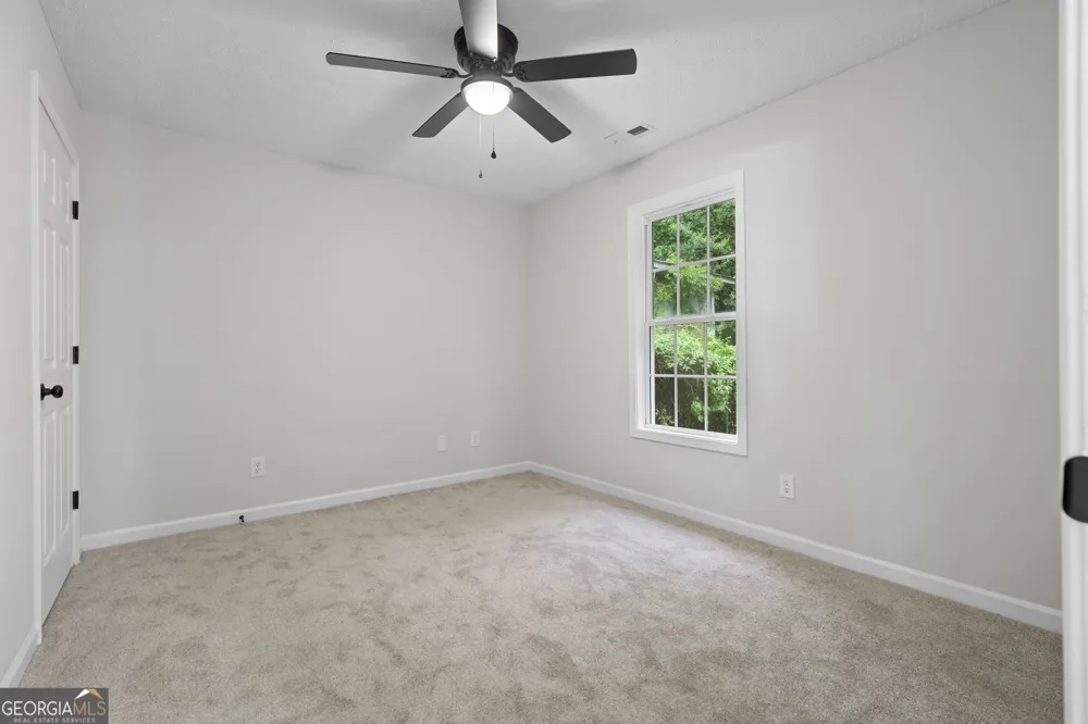332 Lavista DR SW Calhoun, GA 30701