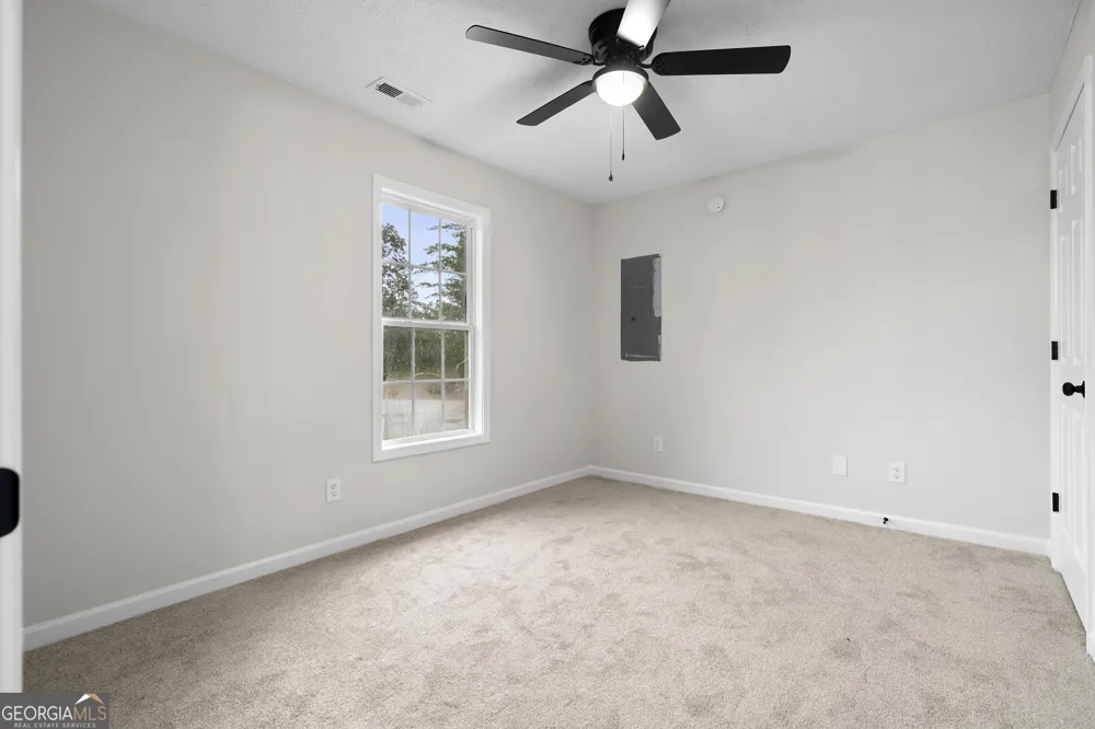 332 Lavista DR SW Calhoun, GA 30701