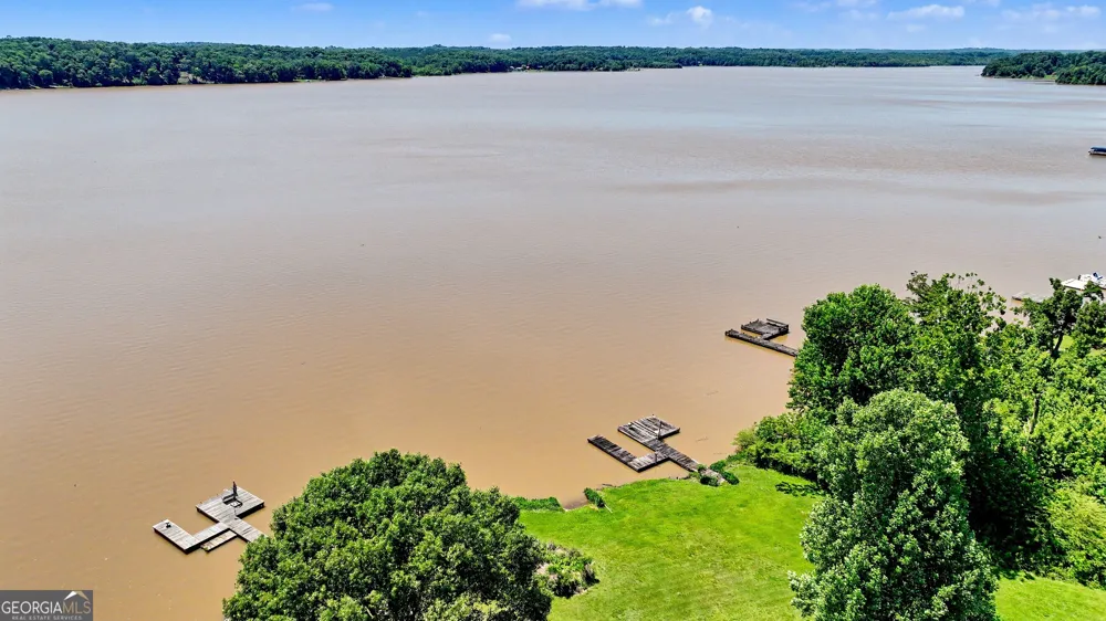 1691 Arrowhead RD Greensboro, GA 30642