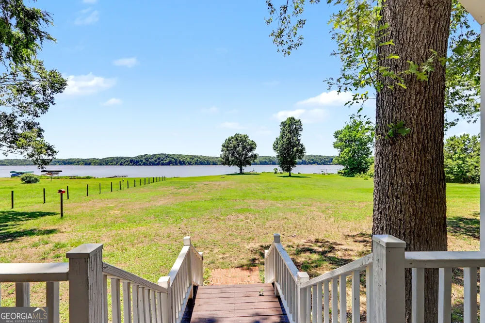 1691 Arrowhead RD Greensboro, GA 30642