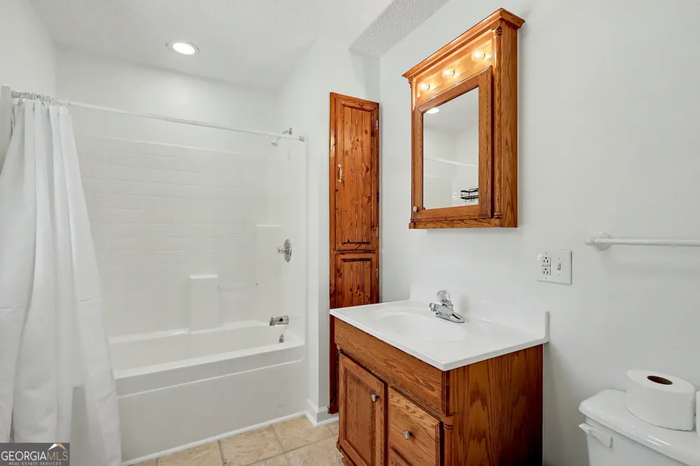 1691 Arrowhead RD Greensboro, GA 30642